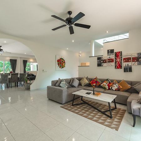 Grand 5Br Pool Villa Sea La Vie Rawai Exterior photo