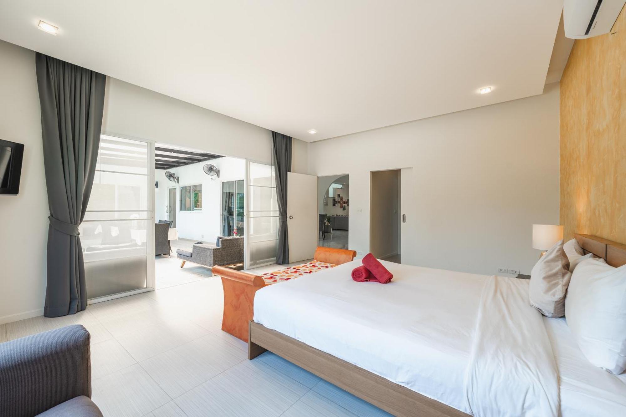 Grand 5Br Pool Villa Sea La Vie Rawai Exterior photo
