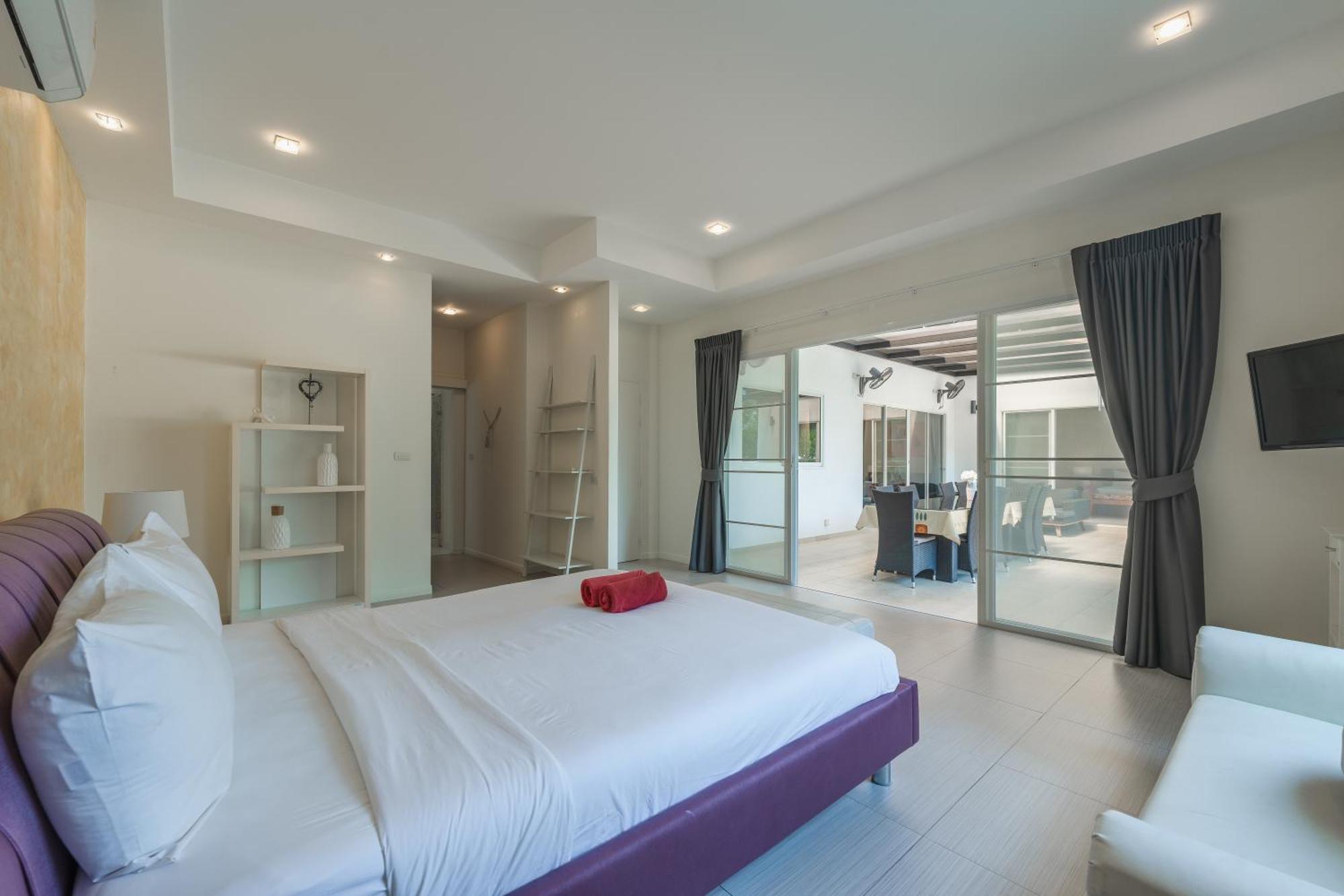 Grand 5Br Pool Villa Sea La Vie Rawai Exterior photo