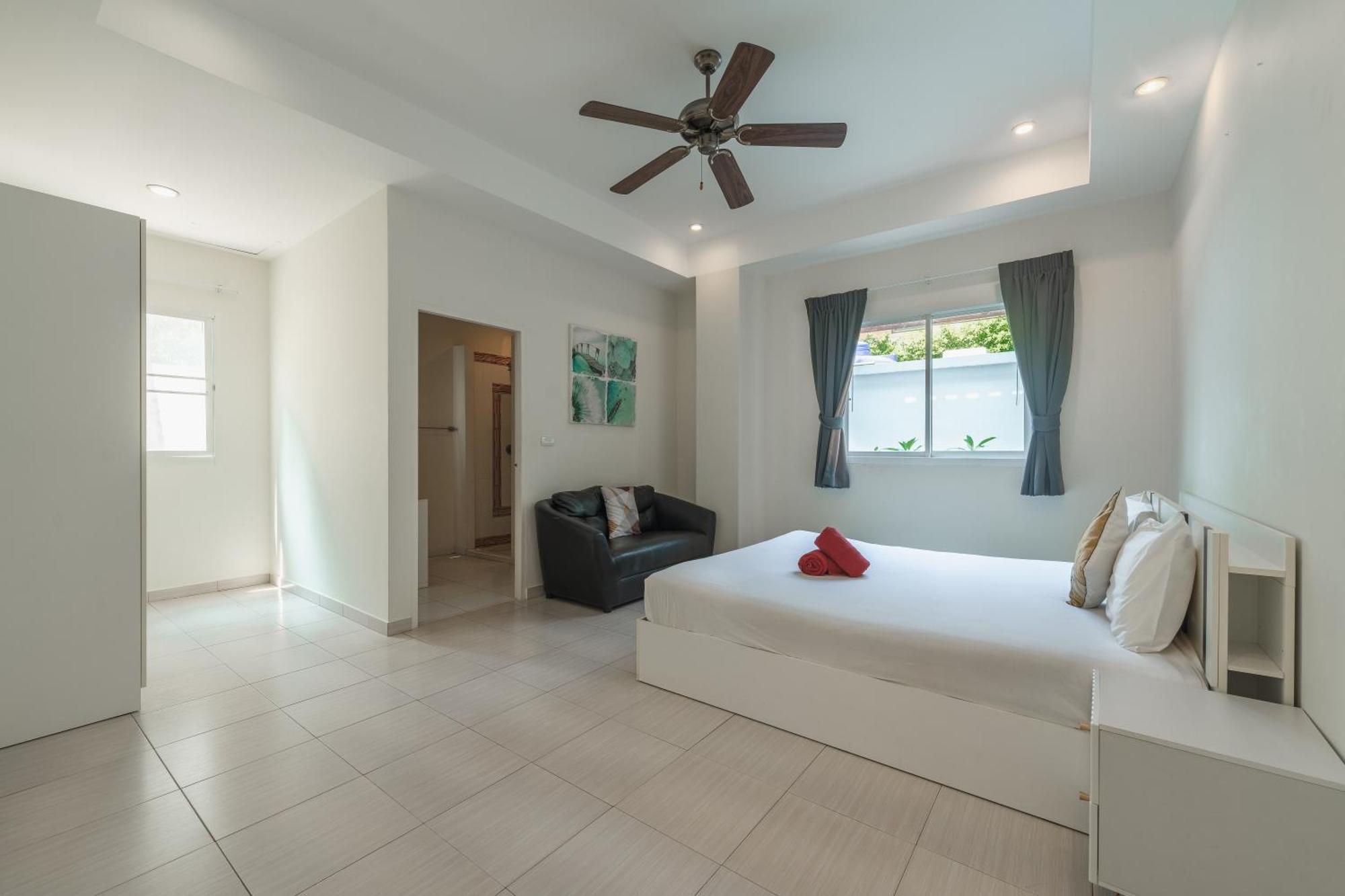 Grand 5Br Pool Villa Sea La Vie Rawai Exterior photo